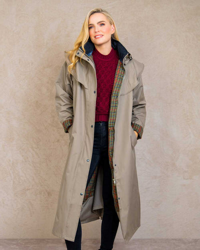 Chinchilla coloured Jack Murphy Malvern Ladies Waterproof Bush Coat on wall background #colour_chinchilla