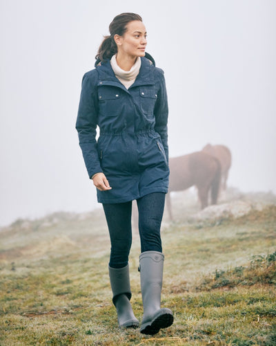 Grey coloured Ariat Womens Kelmarsh Wellington Boots on Frost Grass background #colour_grey