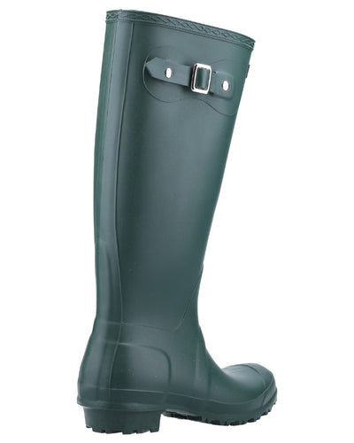 Green coloured Cotswold Sandringham Buckle Strap Wellingtons on white background #colour_green