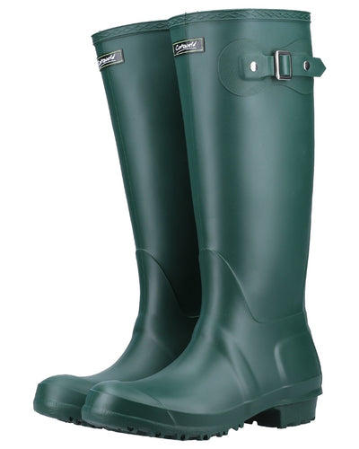 Green coloured Cotswold Sandringham Buckle Strap Wellingtons on white background #colour_green