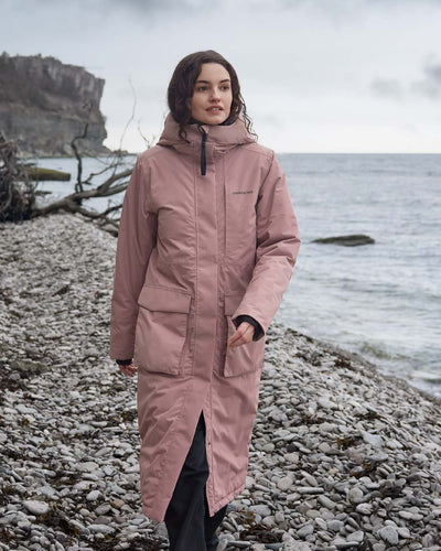 Faded Wine coloured Didriksons Leya Womens Parka Long 3 on beach background #colour_faded-wine