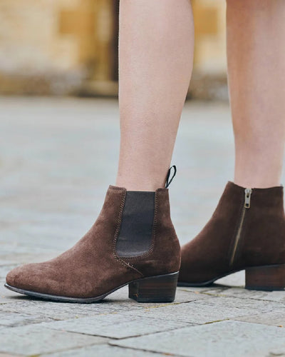 Cigar coloured Dubarry Bray Chelsea Boots on floor background #colour_cigar