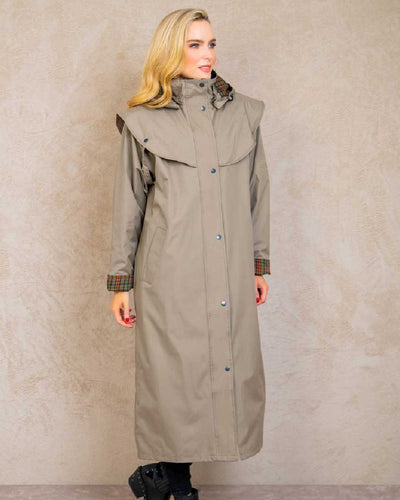 Chinchilla coloured Jack Murphy Malvern Ladies Waterproof Bush Coat on wall background #colour_chinchilla