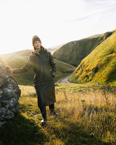 Alpine Coloured LeMieux Elements Coat On A Mountain Background #colour_alpine