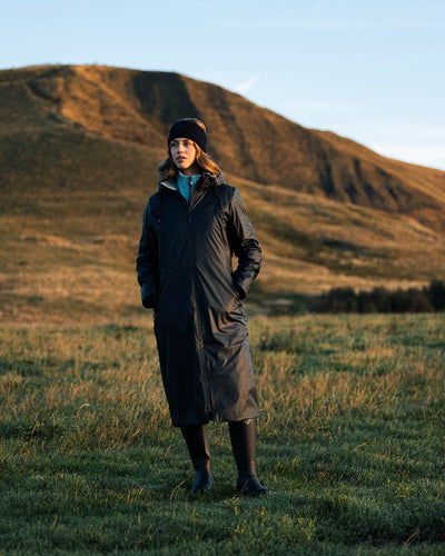 Navy Coloured LeMieux Elements Coat On Mountain Background #colour_navy