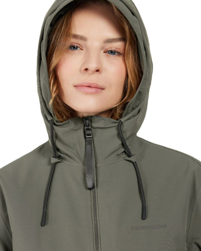 Deep Green Coloured Didriksons Womens Fia Parka On A White Background #colour_deep-green