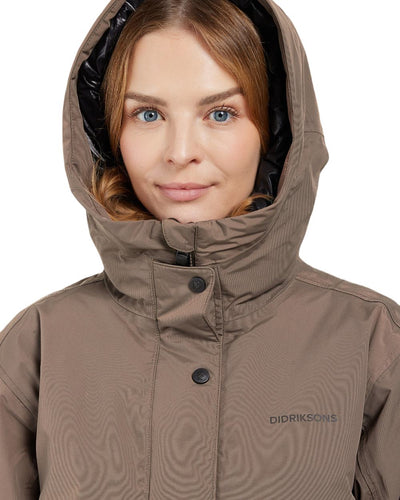 Mocha Brown Coloured Didriksons Womens Ilsa Parka On A White Background #colour_mocha-brown